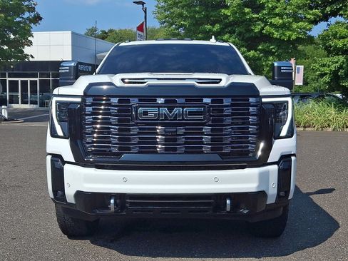 Used 2025 GMC Sierra 2500 Denali Ultimate AWD/4WD image 2