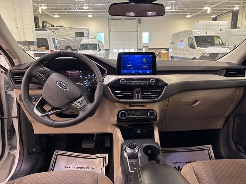 Used 2022 Ford Escape SE w/ Convenience Package image 13