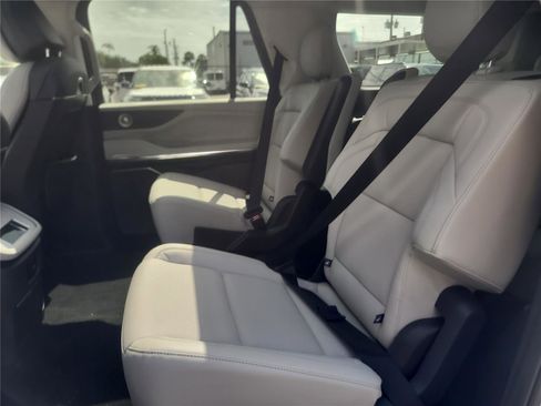 New 2026 Lincoln Navigator L Reserve w/ Jet Appearance Package AWD/4WD image 24