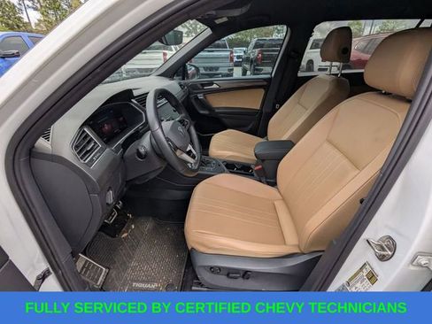Used 2022 Volkswagen Tiguan SE R-Line image 12