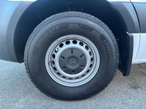 Used 2023 Mercedes-Benz Sprinter 144 Cargo image 31