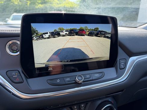 Used 2023 Chevrolet Blazer LT FWD image 17