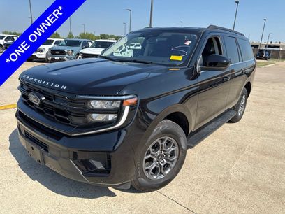 Used 2025 Ford Expedition Active