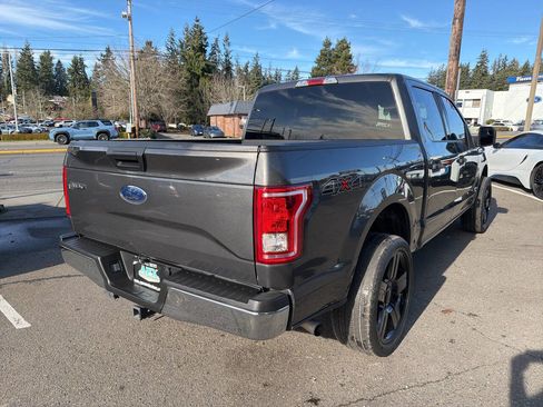 Used 2017 Ford F150 XLT image 9