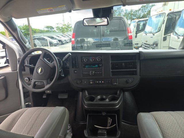Used 2019 Chevrolet Express 3500 LT w/ LT Preferred Equipment Group RWD image 19
