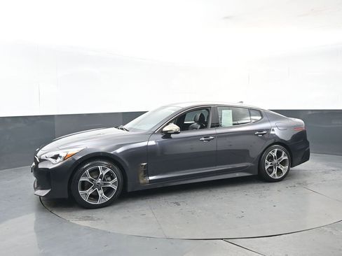 Certified 2020 Kia Stinger GT-Line image 2
