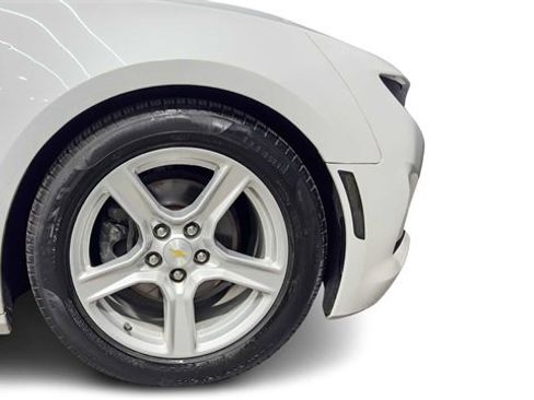 Used 2019 Chevrolet Camaro LT image 8