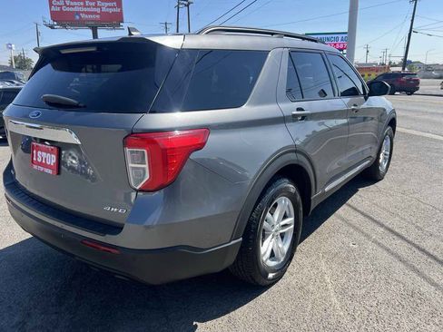 Used 2023 Ford Explorer XLT AWD/4WD image 5