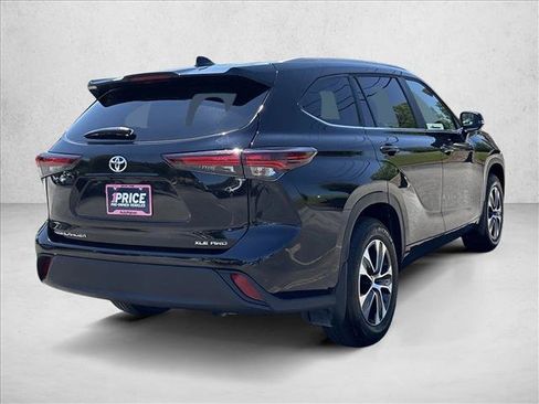 Certified 2026 Toyota Highlander XLE AWD/4WD image 5