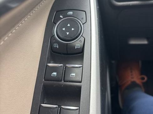 Certified 2024 Ford Explorer XLT w/ Equipment Group 202A AWD/4WD image 16