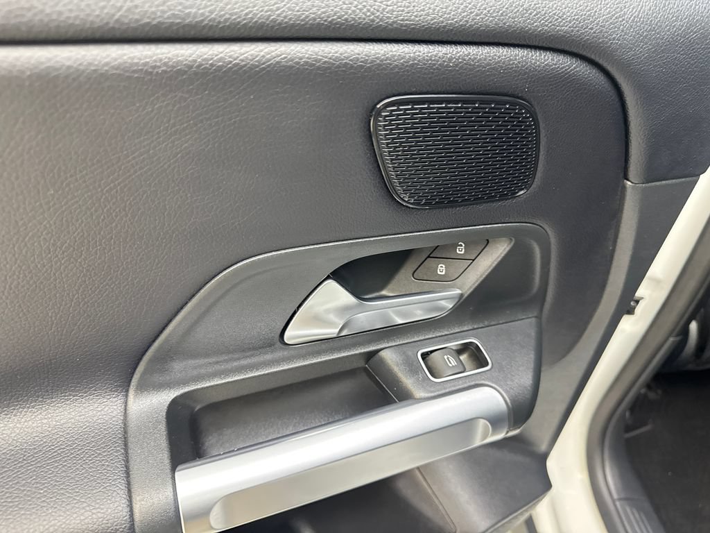 Used 2025 Mercedes-Benz GLB 250 w/ Exclusive Package image 36