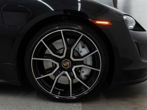 Used 2022 Porsche Taycan RWD image 39