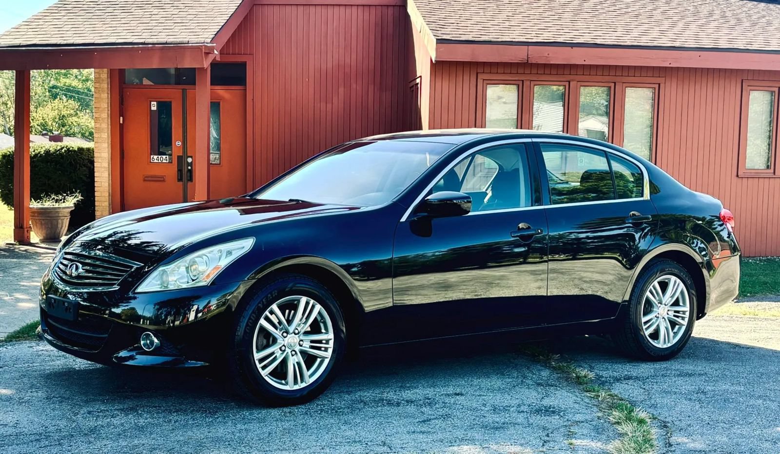 Used 2013 INFINITI G37 x Sedan w/ Premium Pkg AWD/4WD image 6