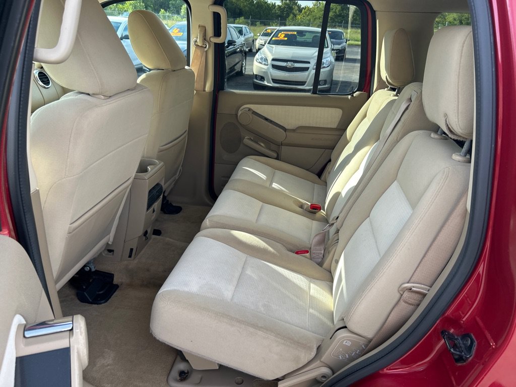 Used 2010 Ford Explorer XLT AWD/4WD image 10