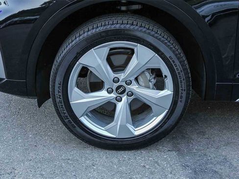 Used 2022 Audi Q5 2.0T Premium Plus w/ Premium Plus Package image 9