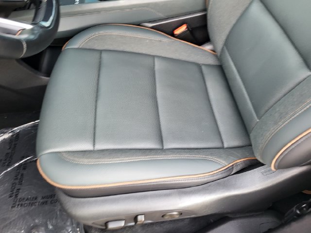 Used 2024 GMC Acadia AT4 w/ Luxury Package AWD/4WD image 37