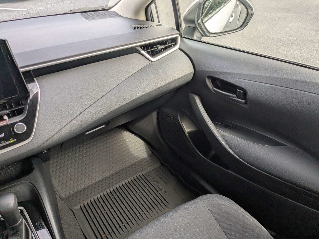 Certified 2025 Toyota Corolla LE FWD image 18