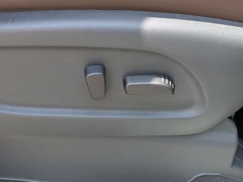 Used 2023 Nissan Titan Platinum Reserve w/ Moonroof Package RWD image 39