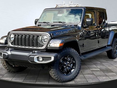 New 2025 Jeep Gladiator Sport image 2