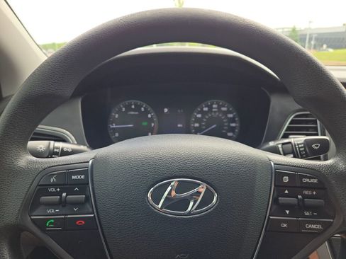 Used 2016 Hyundai Sonata SE w/ Cargo Package FWD image 32