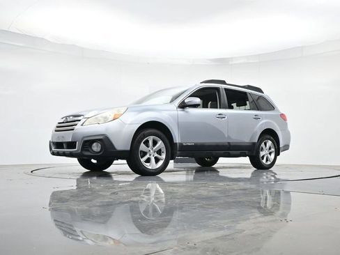 Used 2014 Subaru Outback 2.5i Limited AWD/4WD image 36