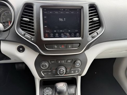 Used 2022 Jeep Cherokee Latitude Lux AWD/4WD image 8