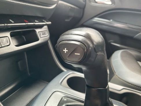 Used 2018 Chevrolet Colorado Z71 AWD/4WD image 20