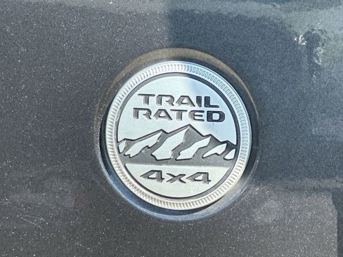 Used 2019 Jeep Wrangler Unlimited Sahara w/ Safety Group AWD/4WD image 36