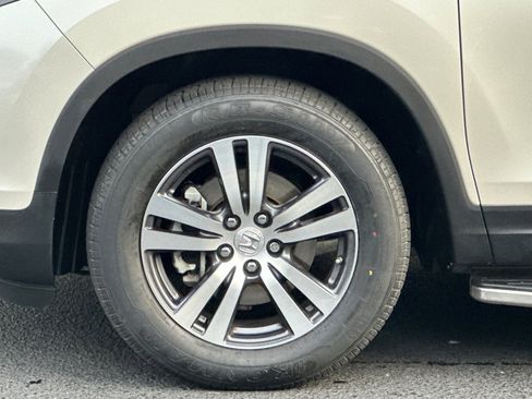 Used 2017 Honda Pilot EX-L image 11