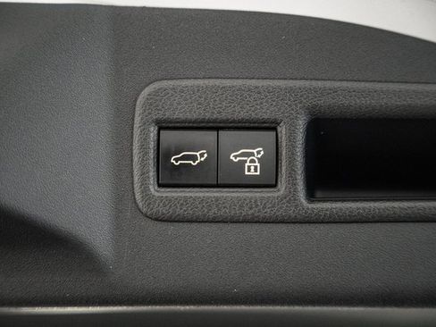 Used 2023 Toyota bZ4X Limited image 11