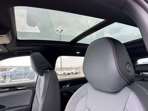 New 2026 Volkswagen Tiguan SE R-Line image 17