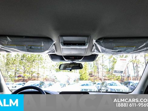 Used 2025 Nissan Pathfinder S image 63