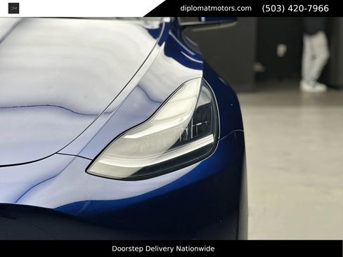 Used 2022 Tesla Model Y Long Range image 12