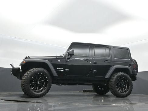 Used 2018 Jeep Wrangler Unlimited Sport S image 26