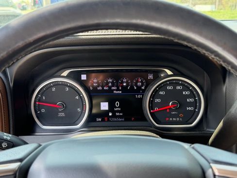 Used 2020 Chevrolet Silverado 2500 High Country w/ Technology Package image 19