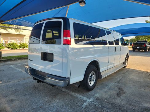Used 2019 Chevrolet Express 3500 LT w/ LT Preferred Equipment Group RWD image 4