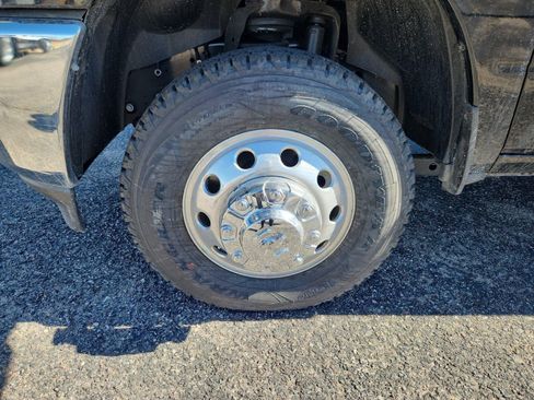 New 2025 RAM 3500 Tradesman w/ Chrome Appearance Group AWD/4WD image 27