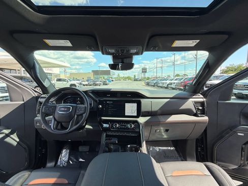 Used 2023 GMC Sierra 1500 AT4 w/ AT4 Premium Package AWD/4WD image 43