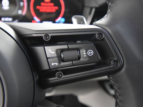 New 2026 Porsche Cayenne image 28