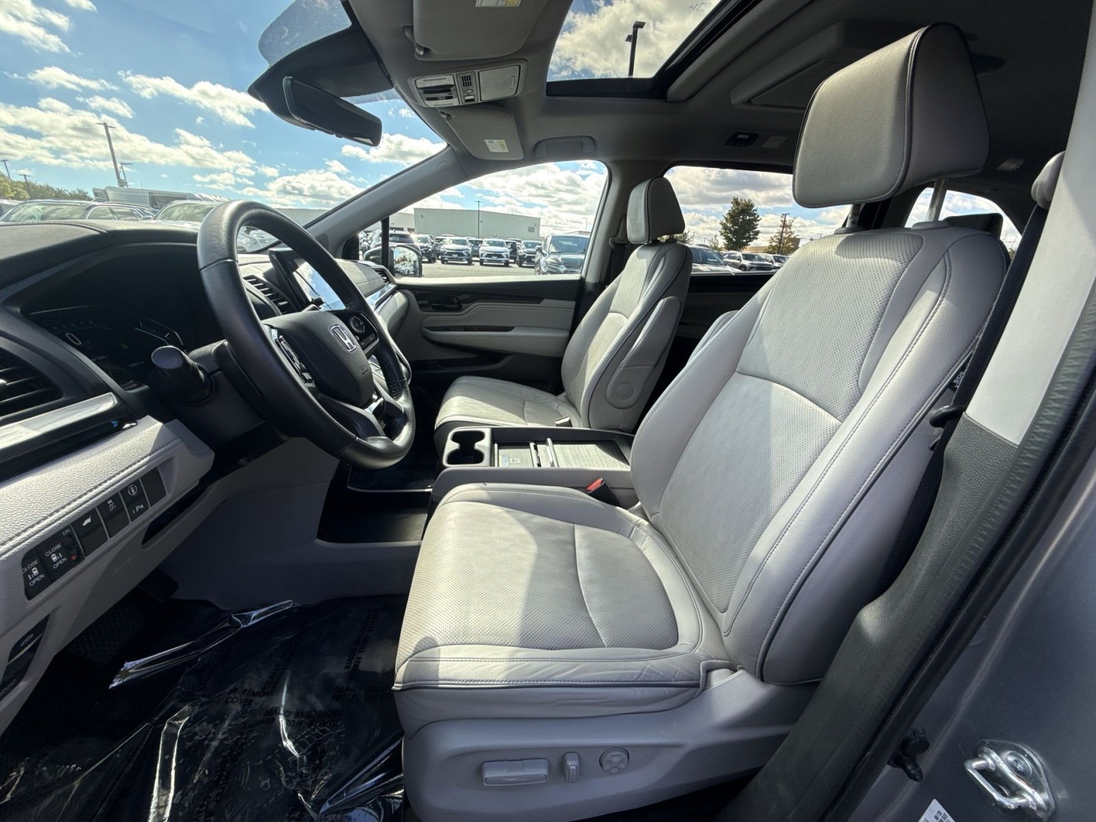 Used 2021 Honda Odyssey Elite image 14
