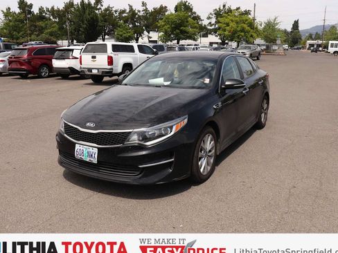 Used 2018 Kia Optima LX w/ 17" Alloy Wheels Package FWD image 1