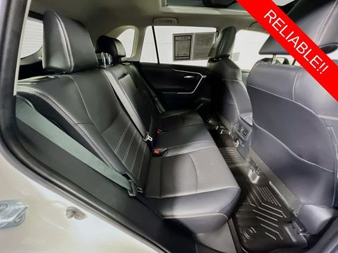 Used 2022 Toyota RAV4 Limited FWD image 27