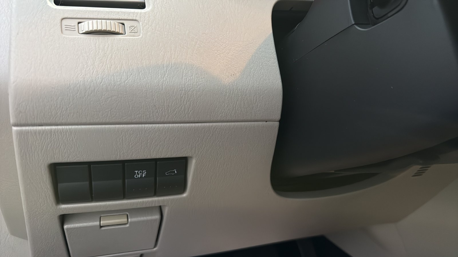 Used 2011 MAZDA CX-9 Touring w/ Moonroof & Bose Audio Pkg FWD image 17