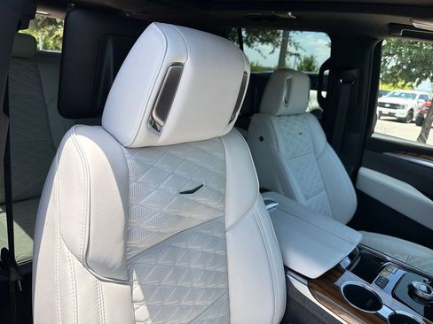 Certified 2025 Cadillac Escalade Sport Platinum AWD/4WD image 40