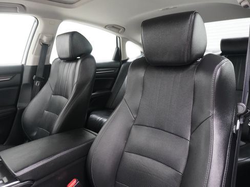 Used 2021 Honda Accord EX-L image 10