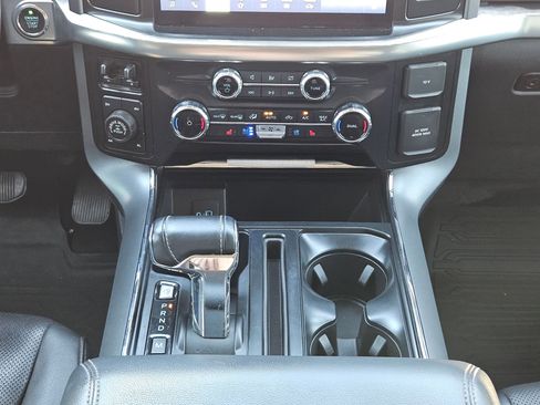 Used 2023 Ford F150 Lariat image 19