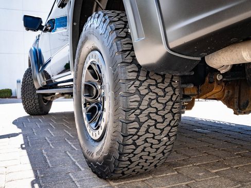 Used 2023 Ford F150 Raptor w/ Raptor Carbon Fibre Package image 39