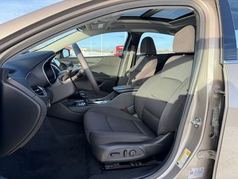 Used 2023 Chevrolet Malibu LT image 18