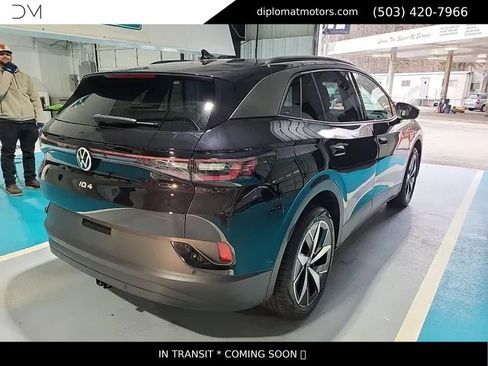 Used 2024 Volkswagen ID.4 Pro S AWD/4WD image 4