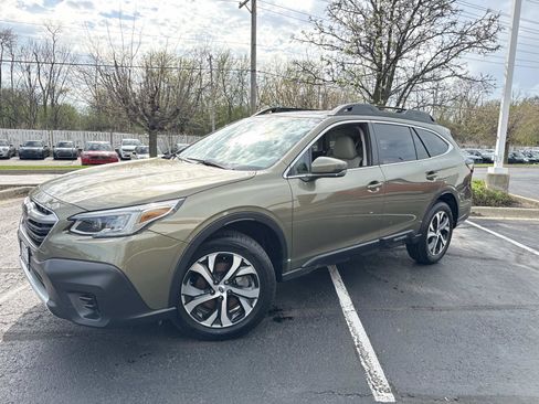 Used 2022 Subaru Outback Limited AWD/4WD image 1